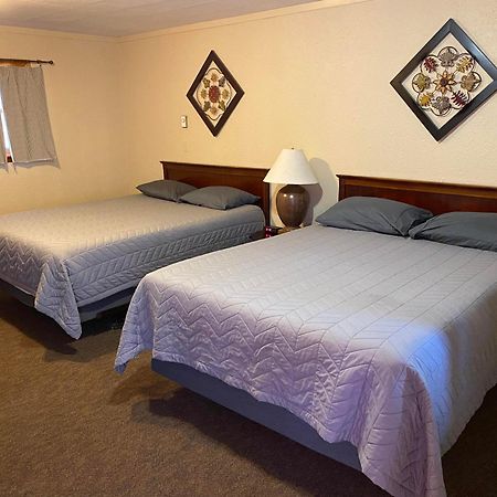 The Willows Motel Wilbur Екстериор снимка