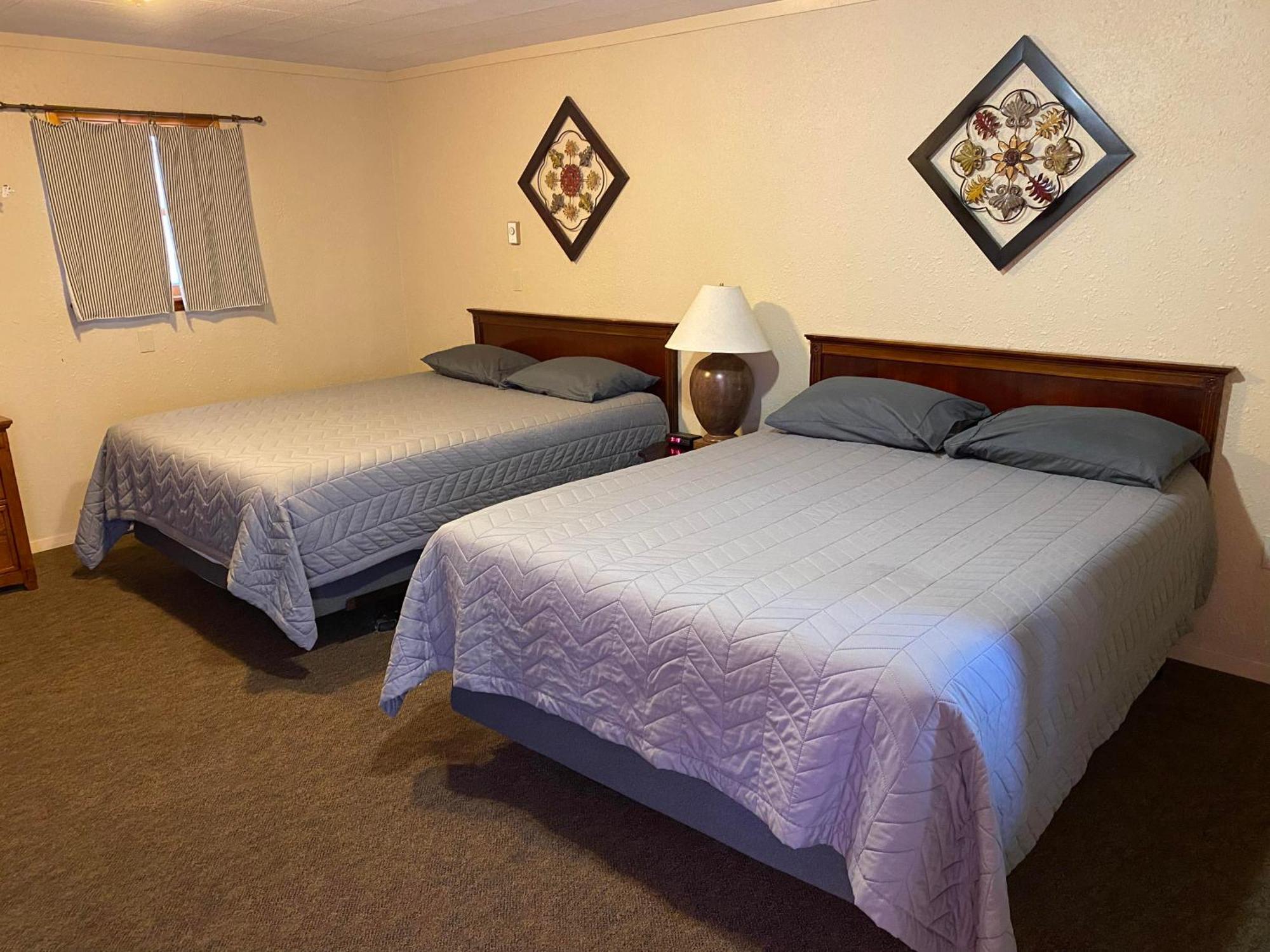 The Willows Motel Wilbur Екстериор снимка